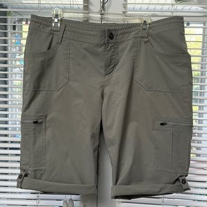 Women's Kuhl Horizon Performance Cargo Roll-Up Shorts